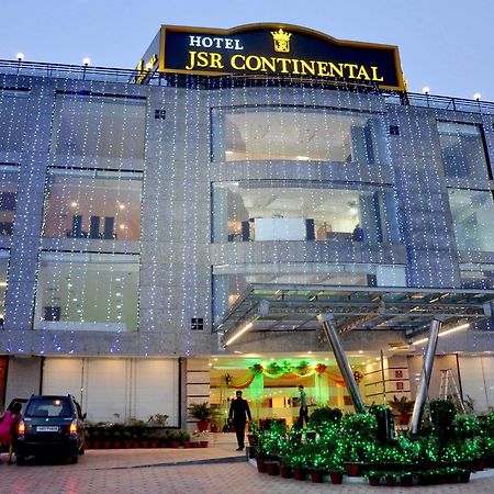 Hotel Jsr Continental Dehradun Zewnętrze zdjęcie