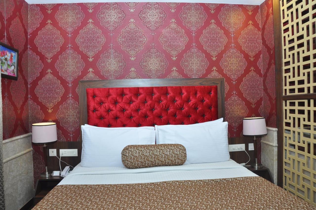Hotel Jsr Continental Dehradun Zewnętrze zdjęcie