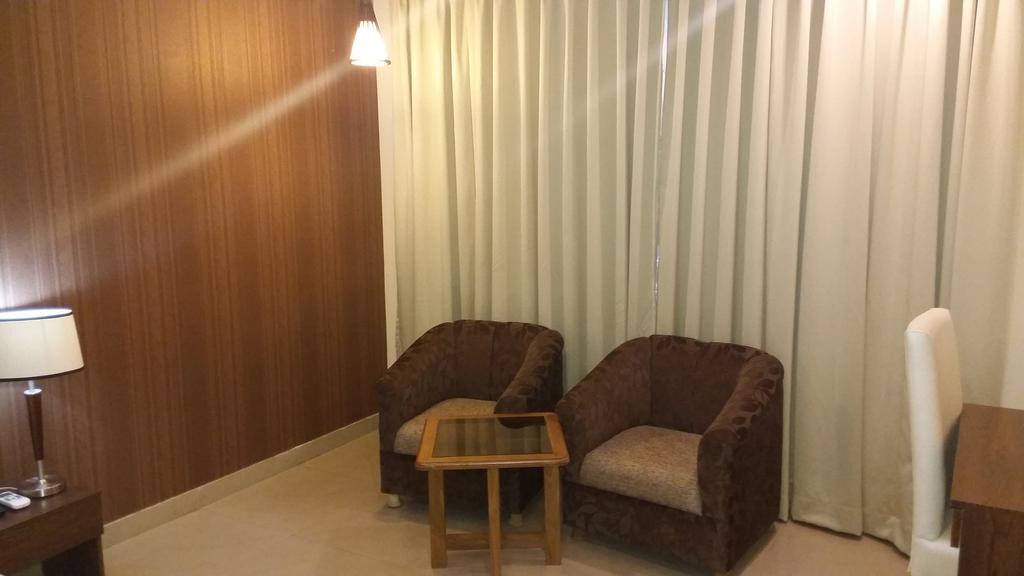 Hotel Jsr Continental Dehradun Pokój zdjęcie