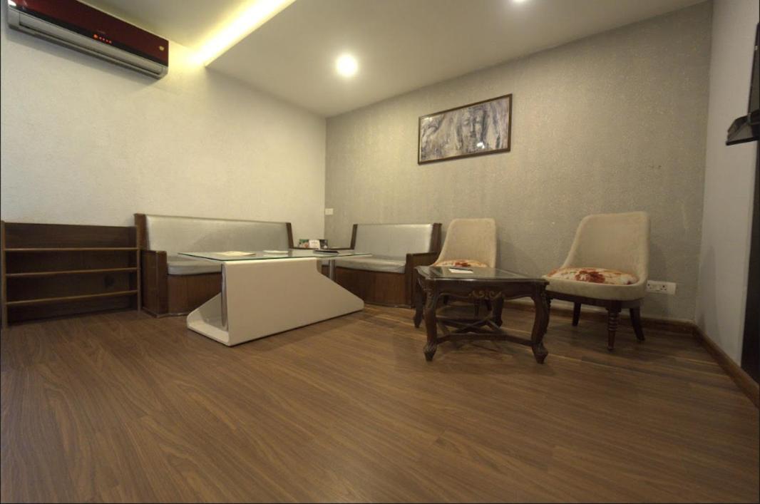 Hotel Jsr Continental Dehradun Zewnętrze zdjęcie