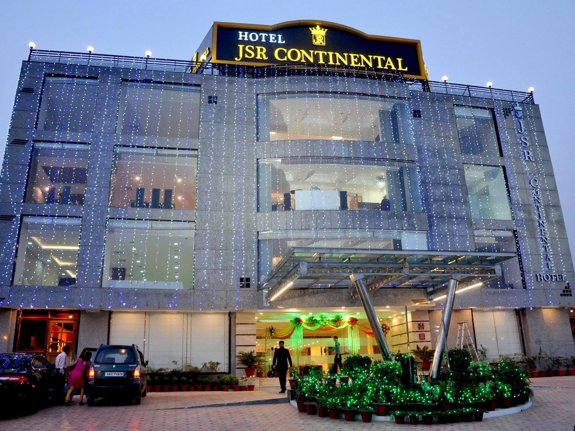 Hotel Jsr Continental Dehradun Zewnętrze zdjęcie