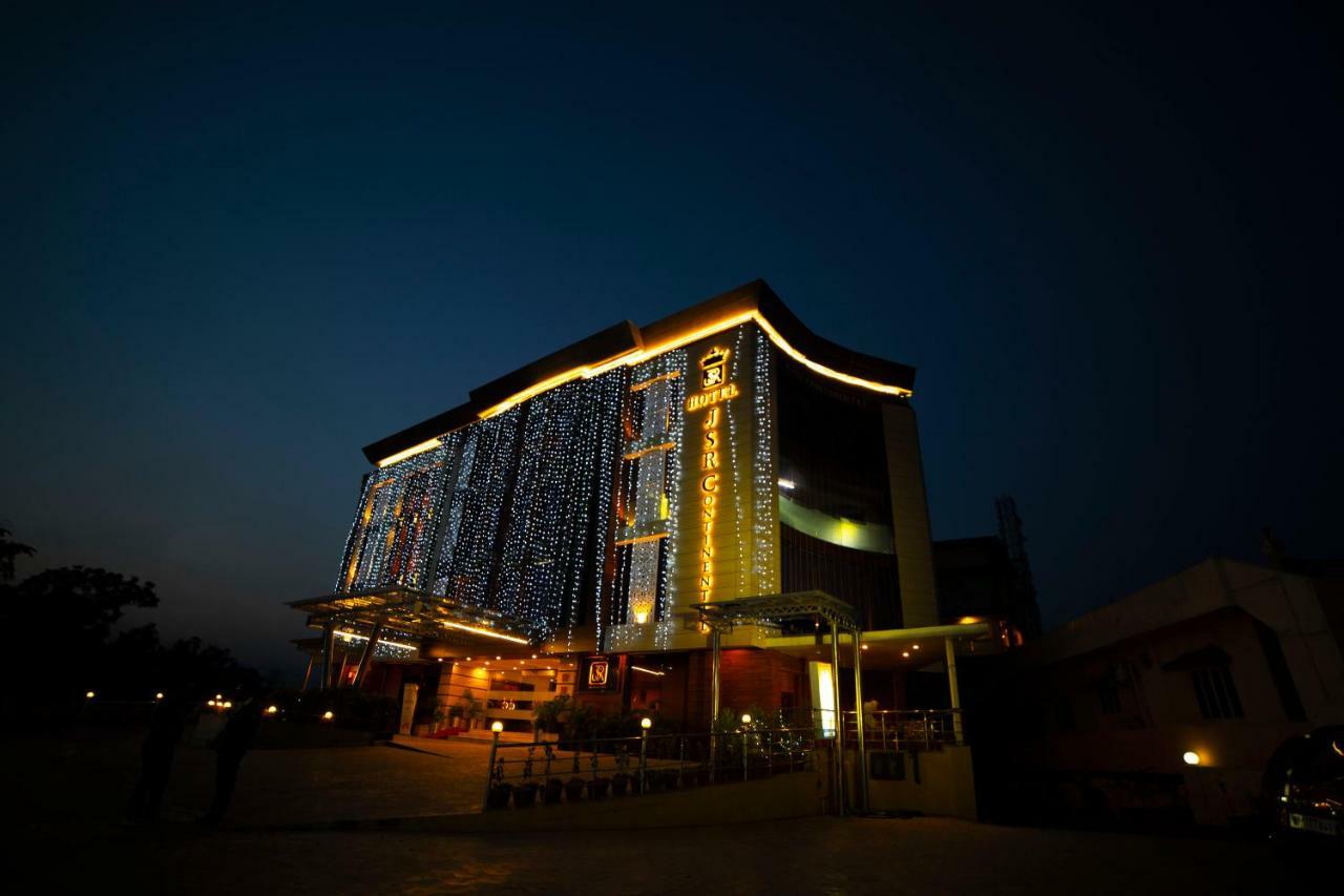 Hotel Jsr Continental Dehradun Zewnętrze zdjęcie