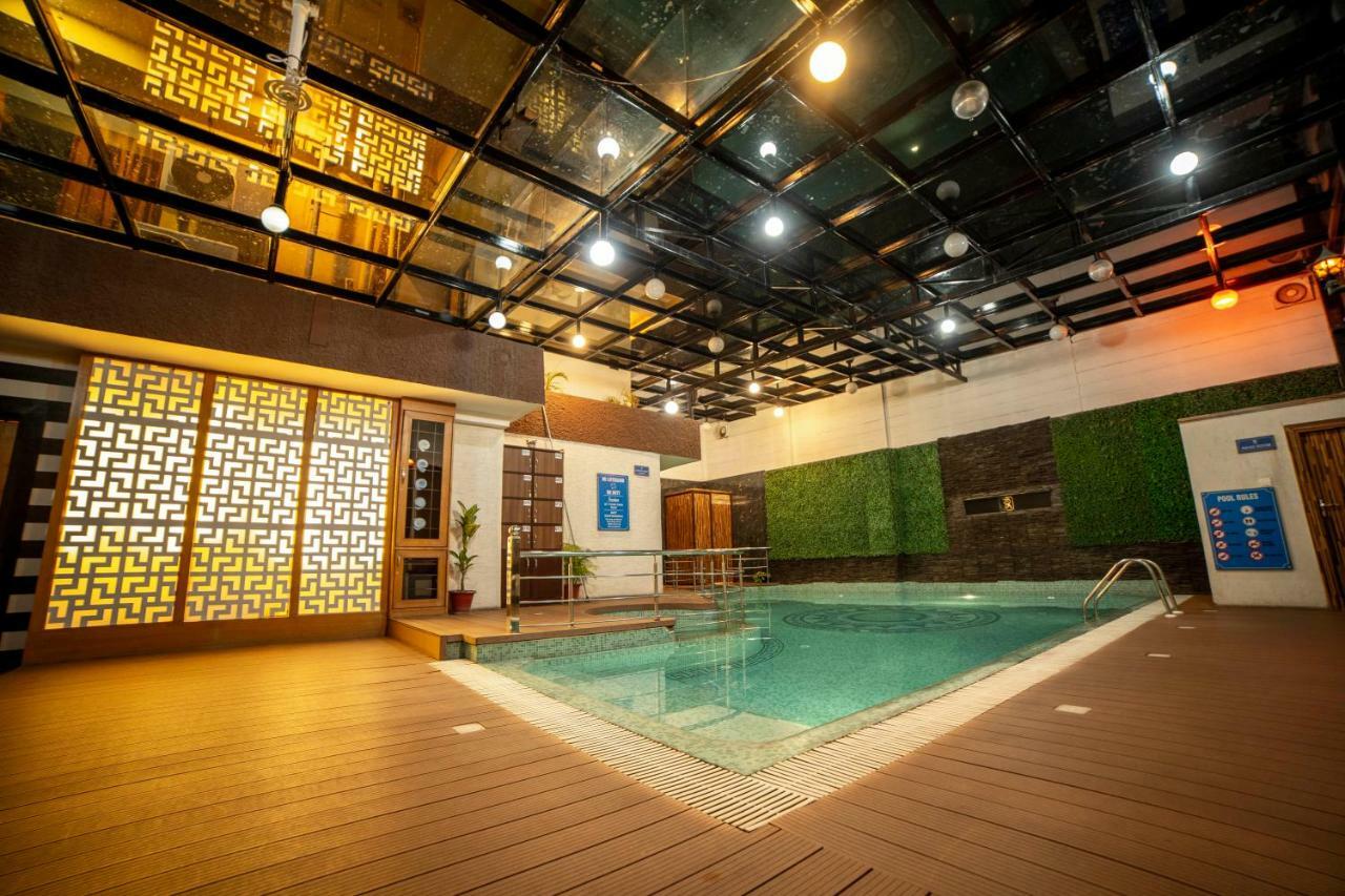 Hotel Jsr Continental Dehradun Zewnętrze zdjęcie
