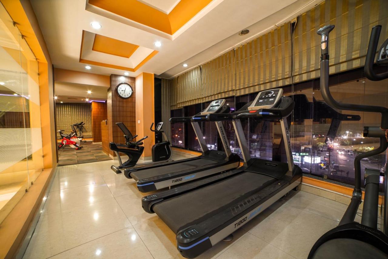 Hotel Jsr Continental Dehradun Zewnętrze zdjęcie