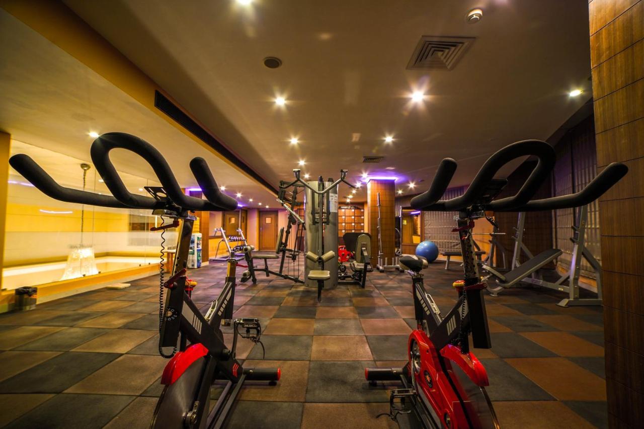 Hotel Jsr Continental Dehradun Zewnętrze zdjęcie